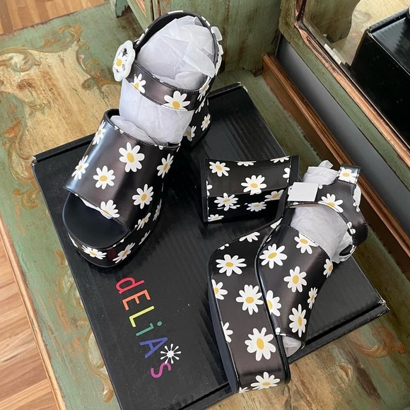 🌼 dELiA*s by DOLLS KILL • Daisy Daze / What's The Buzz Platform Heels - Picture 8 of 12